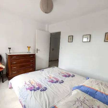 La Maison Joffre, 6 Voyageurs Nyaraló