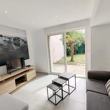 La Maison Joffre, 6 Voyageurs *